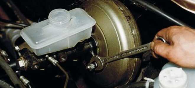 Замена главного тормозного цилиндра — видео