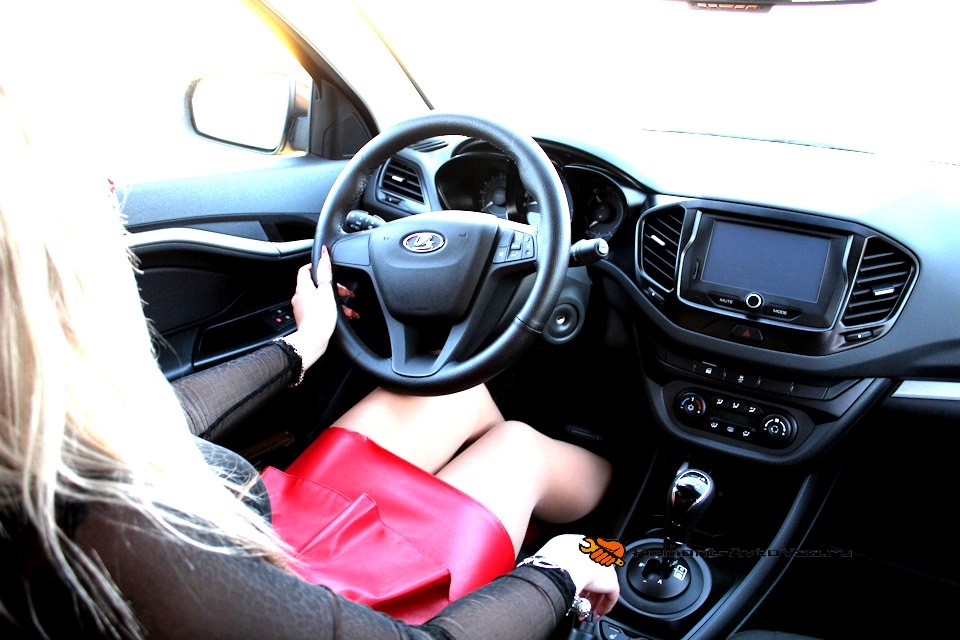 Коробка на Lada-sw-kross