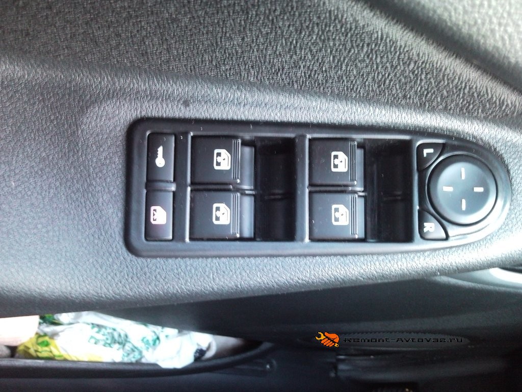 Лады Гранты Лифтбек зеркало установка